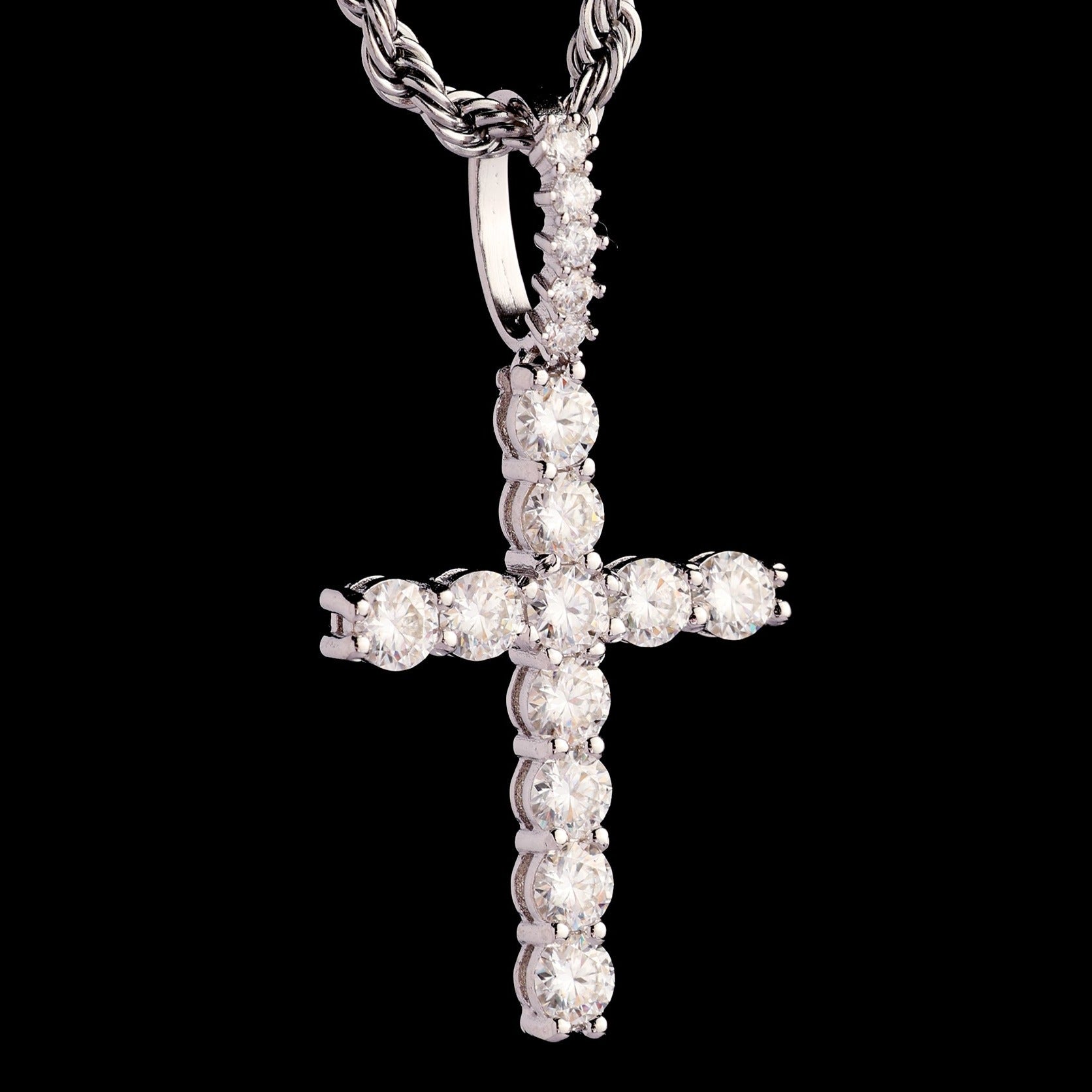 Men's 2.00 Ct Natural Moissanite Cross Pendant – Round Cut In 925 Sterling Silver