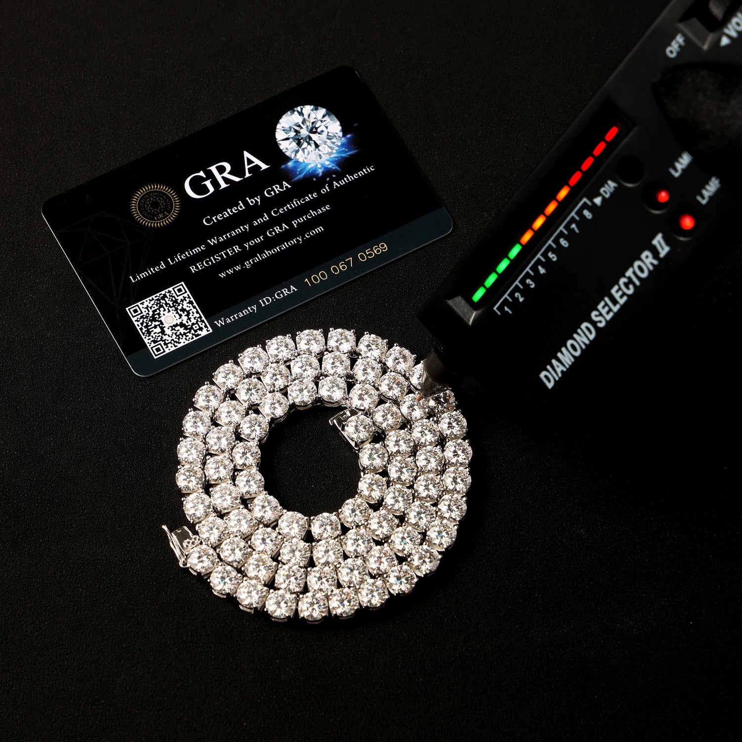 MOISSANITE