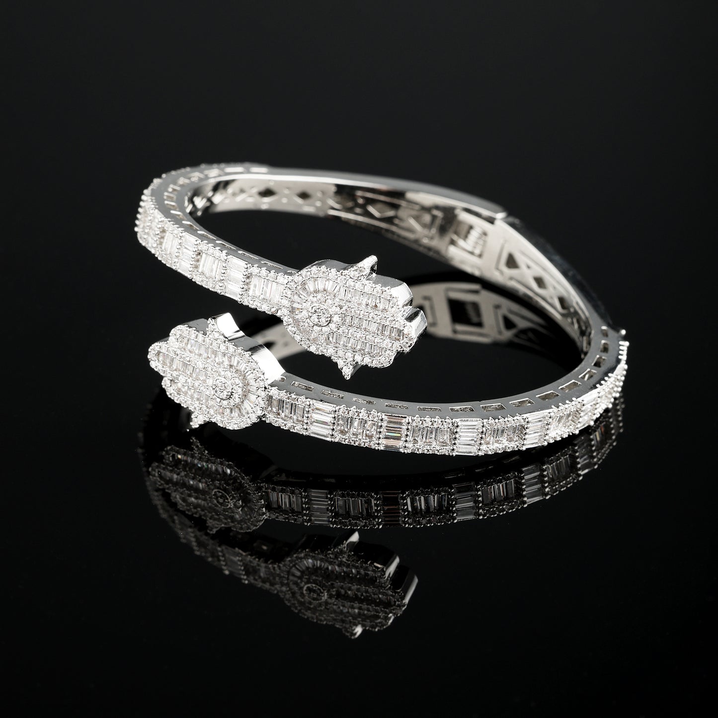 Hamsa Hand Bauguette Bracelet White Gold
