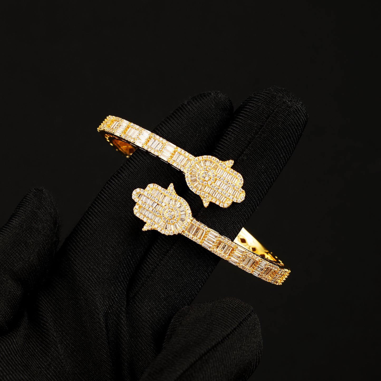 Hamsa Hand Bauguette 手链 18K 金