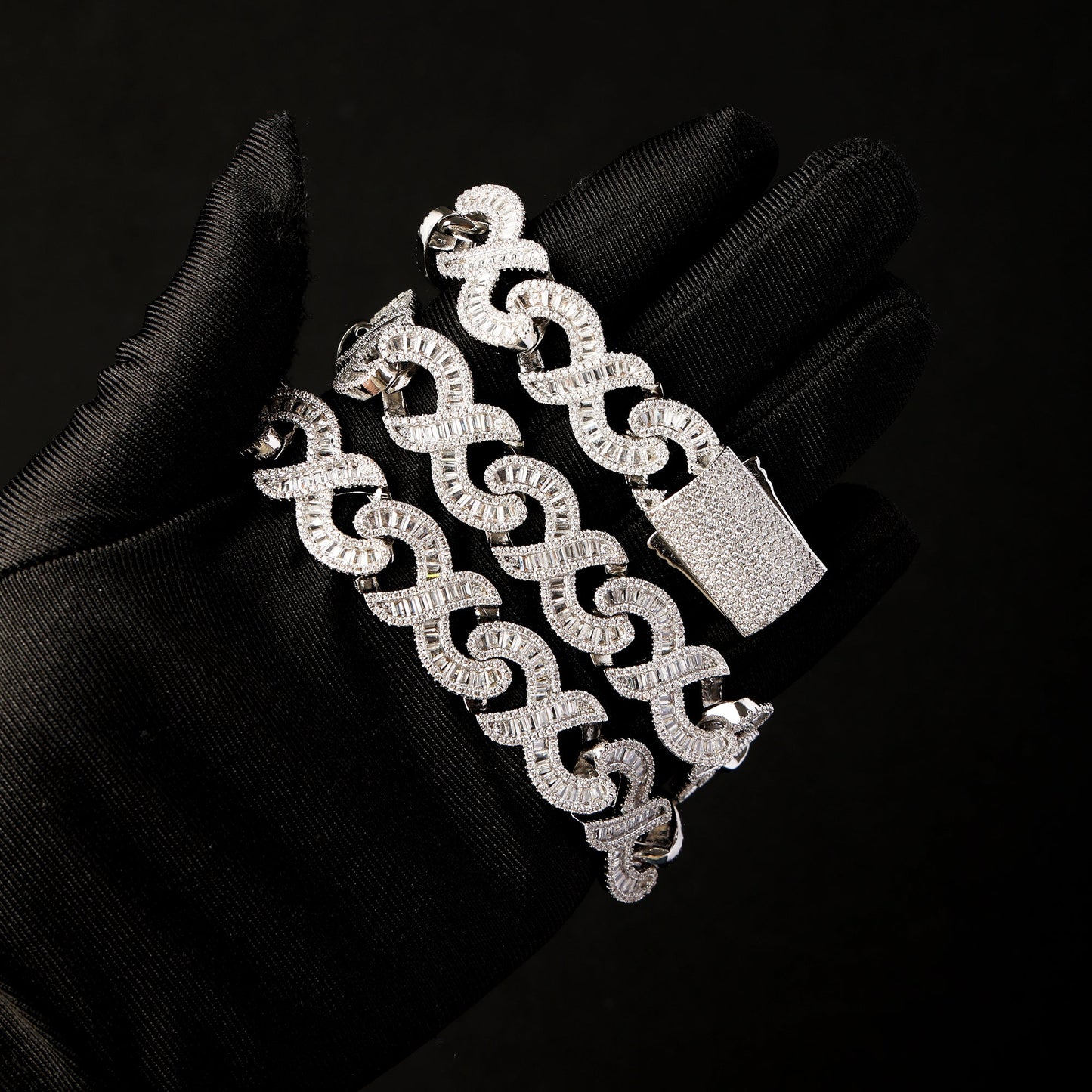 16MM Baguette Infinity Link Chain White Gold