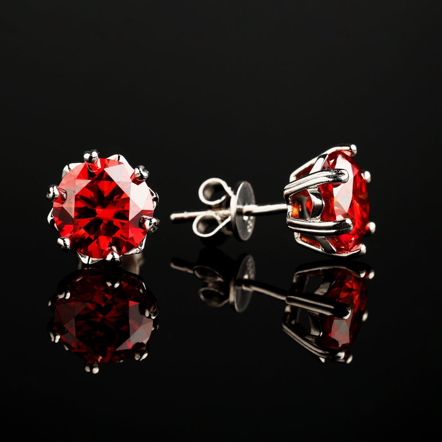 0.3Ct/0.5Ct/1Ct Moissanite Red Round Cut Snowflake Earrings in S925 Sterling Silver