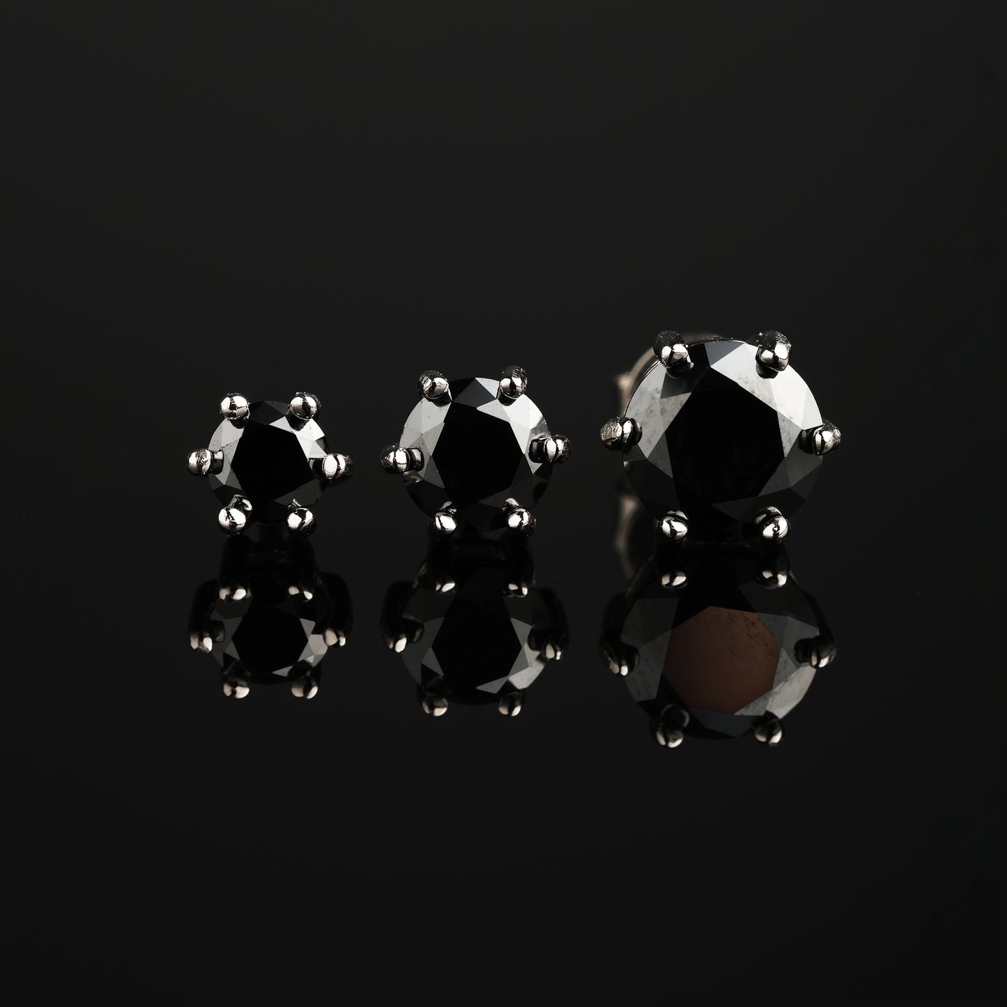 0.3Ct/0.5Ct/1Ct S925 Silver Moissanite Black 6-Prong Round Cut Stud Earrings